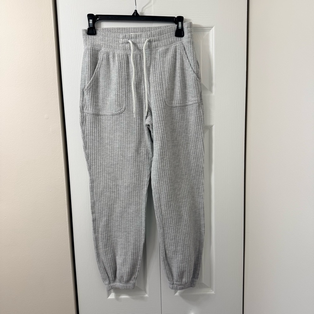 Gilly Hicks Light Gray Waffle Knit Pants